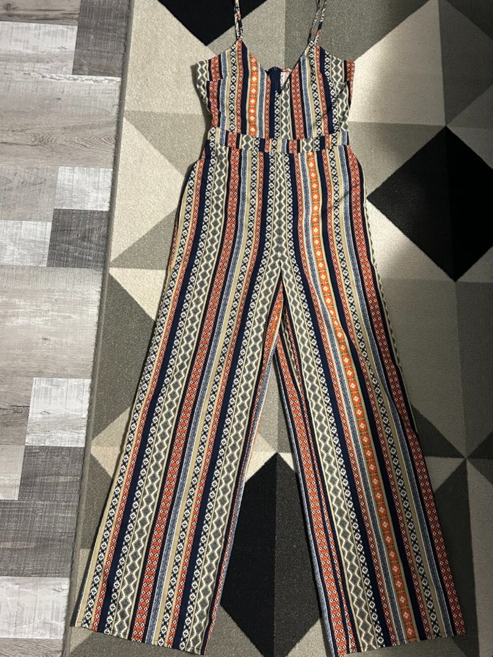 PARISIAN TALL Geo Print/Striped Spaghetti Strap Wide Leg Jumpsuit Wmn's Size 6T